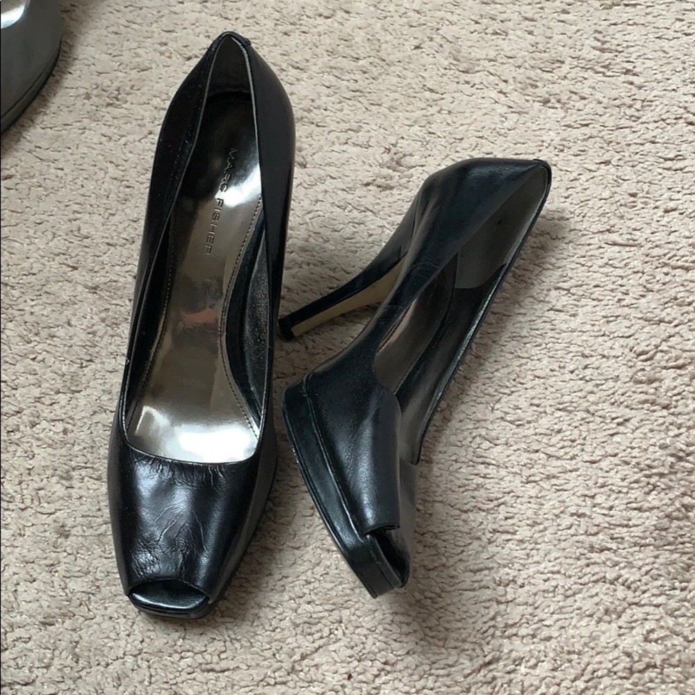 Marc Fisher black pumps